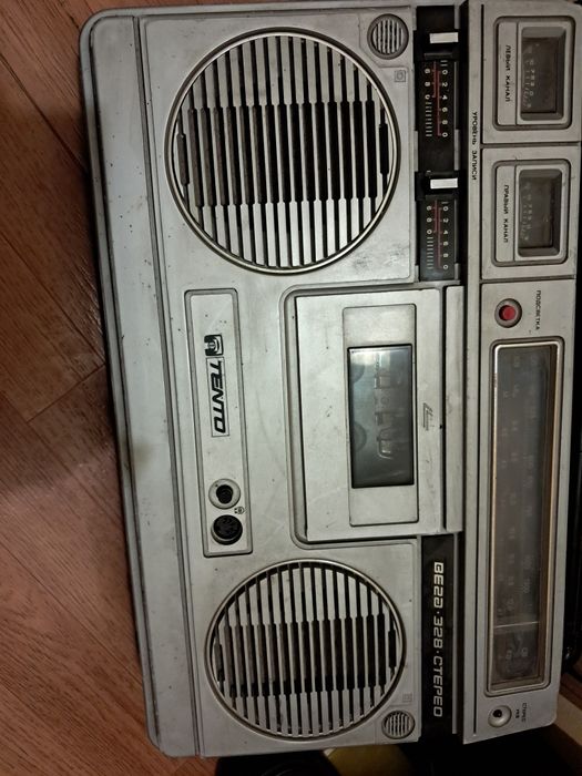 Radio casetofon rusesc Tento