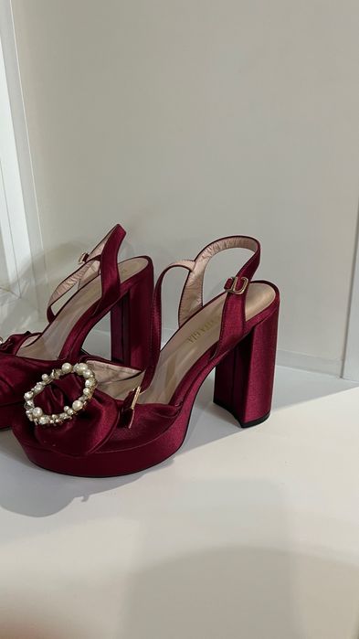 Обувь под DG из атласной ткани