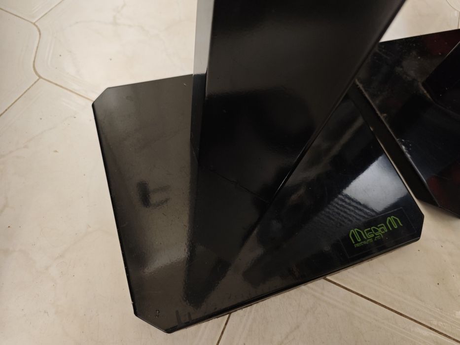 Поставки / стойки за CD дискове