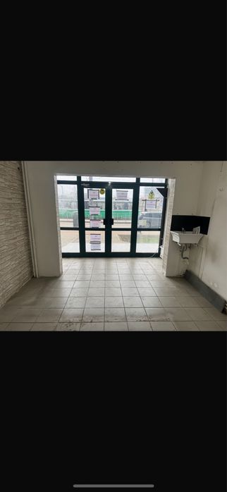 Spatiu com pt PLAFAR  FARMACIE podu ros  ultra central in intersecte