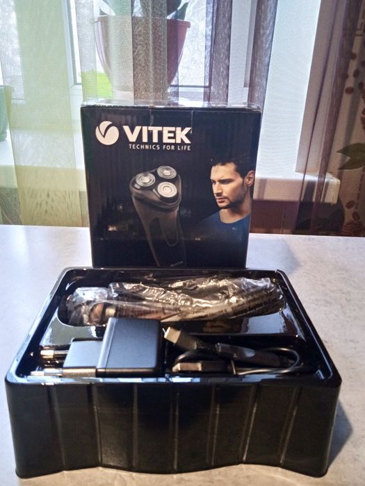 Электрическая бритва VT 8267BN