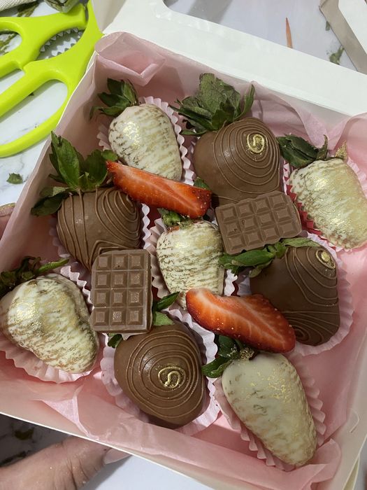 КЛУБНИКА в шоколаде