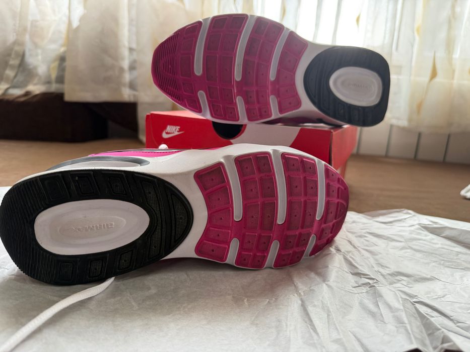 Оригинални маратонки Nike AIR NOVA