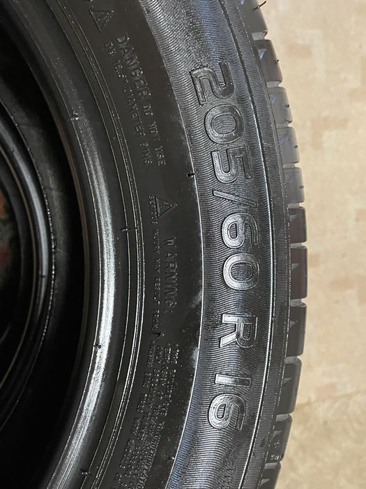 Vand anvelope de vara Michelin intr-o stare buna .