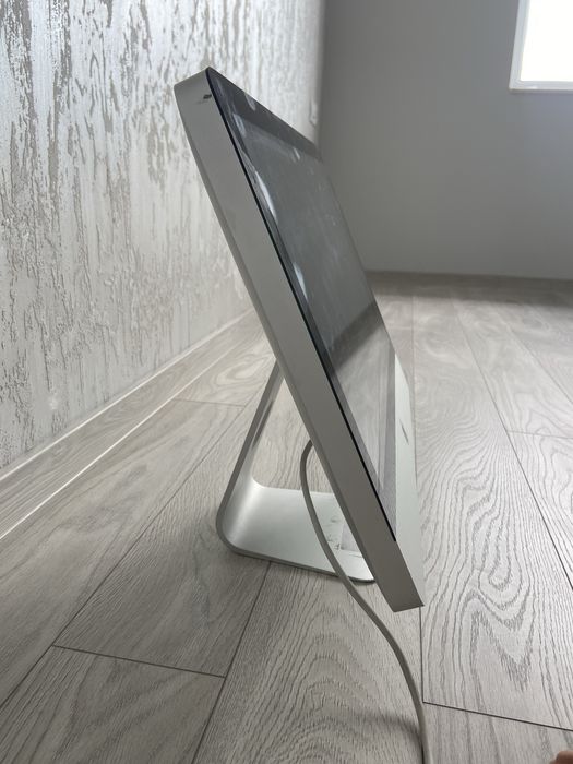 Настолен компютър iMac 22’’
