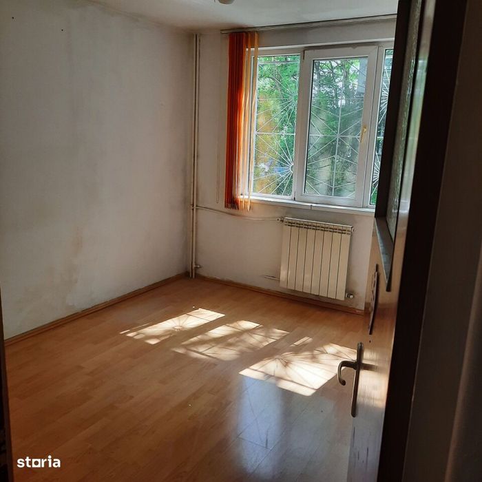 ap 4 camere str Cetatea de Balta S6
