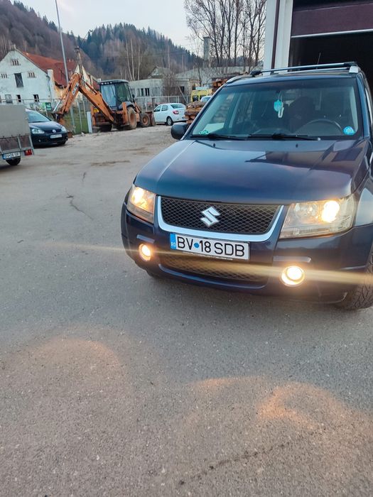 Vând Suzuki grand vitara 2.0 gpl