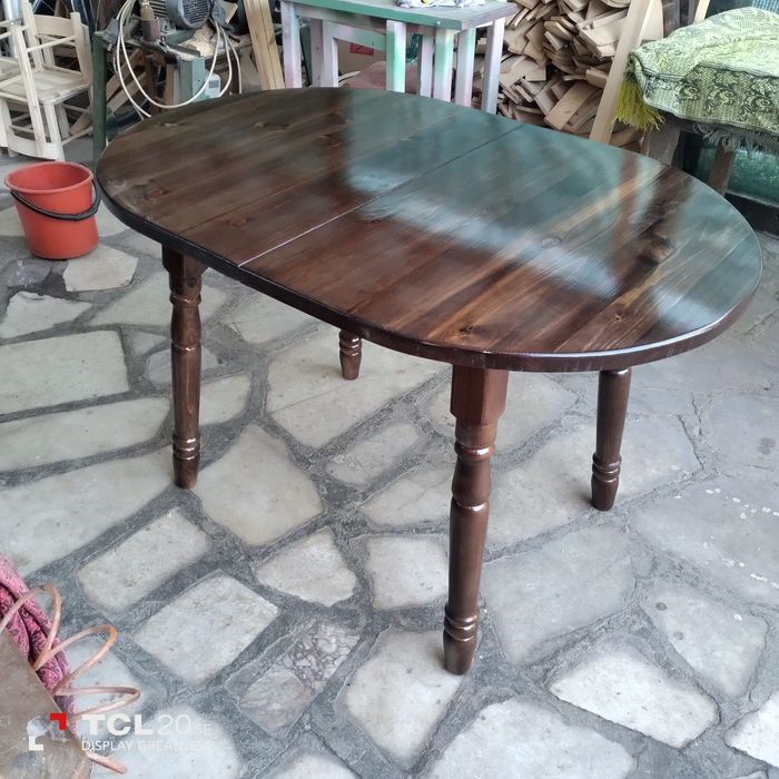 Кухненски маси от чамов материал .Изработвам различни модели  маси .