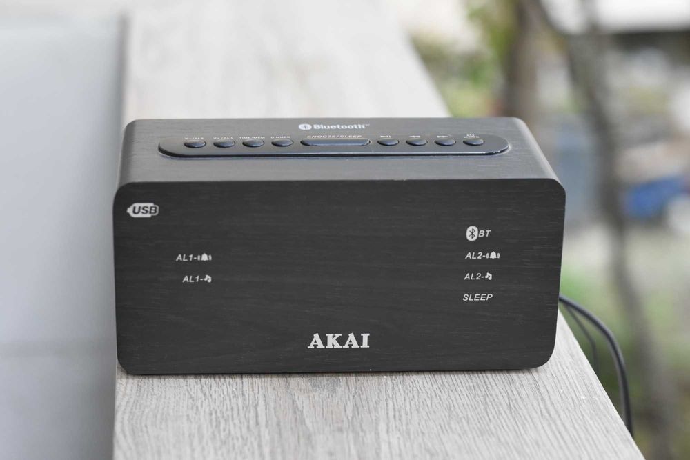 Radio Akai cu bluetooth