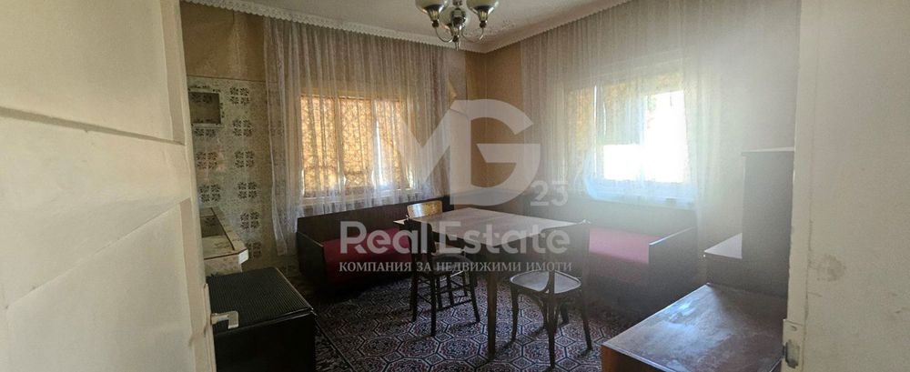 Къща в Пловдив, област-с.Тополово площ 162 цена 94500