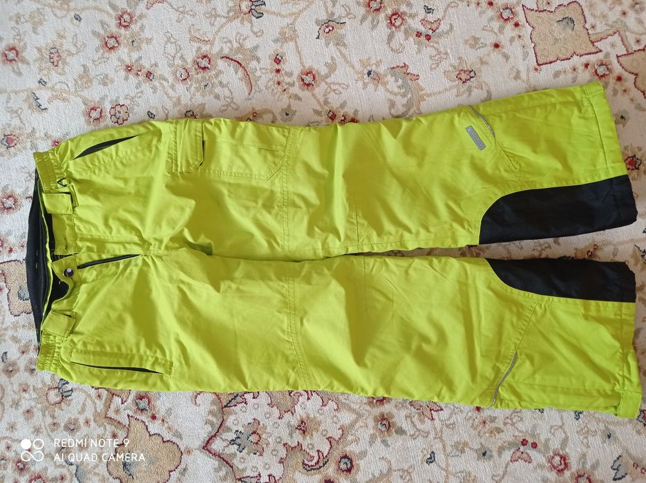 Продаю горнолыжный костюм