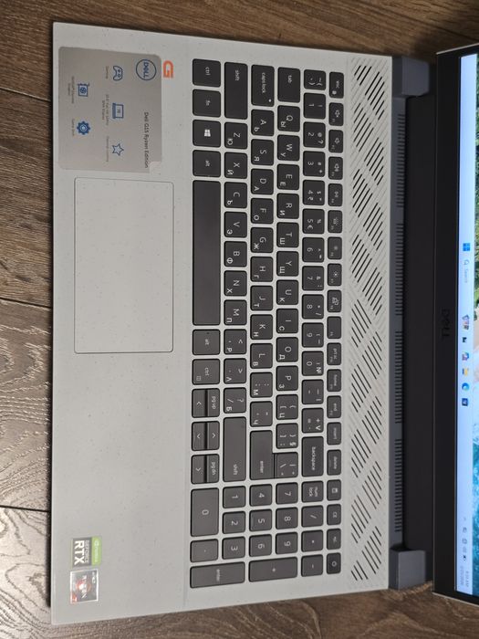 Laptop Dell G15 5515