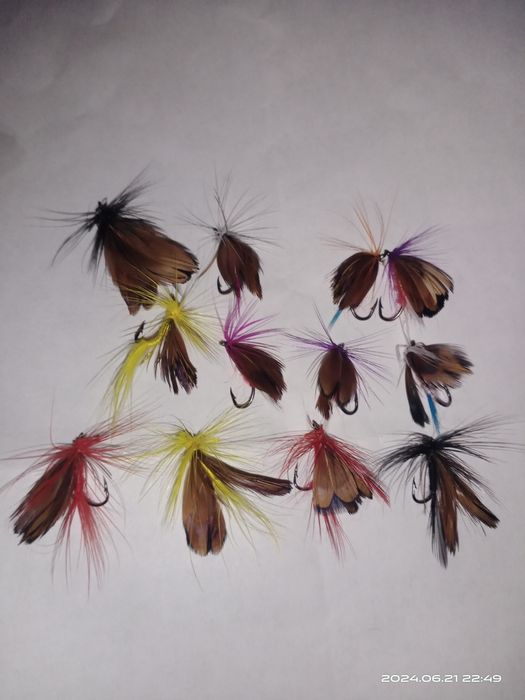 Мушка моль для рыбалки