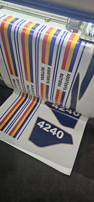 Print banner  mici si mari dimensiuni , roll upuri , meah, autocolant