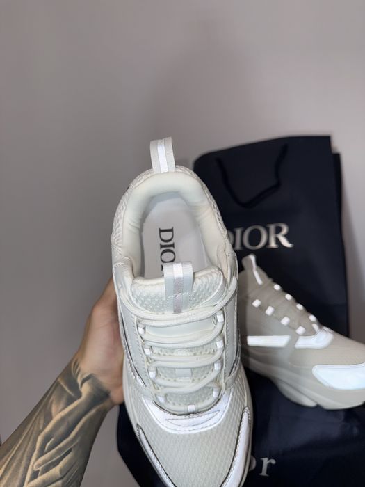 Adidasi Dior b22 albi marimea 40-44(Premium)