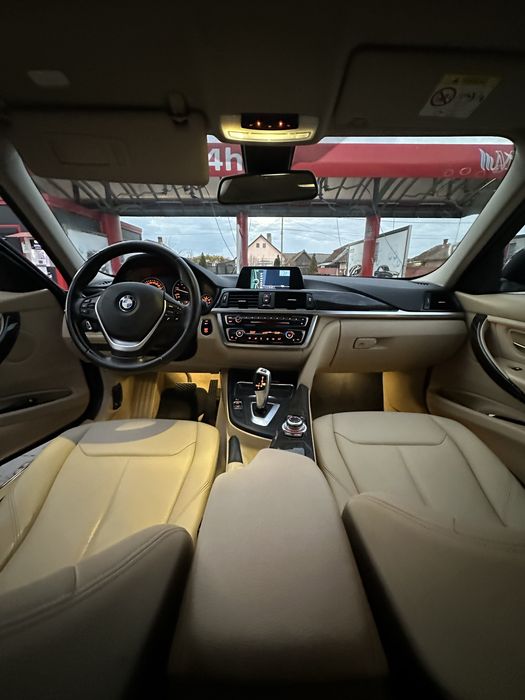BMW Seria 3. F30. 2 Butoane. Luxury Line. Negociabil