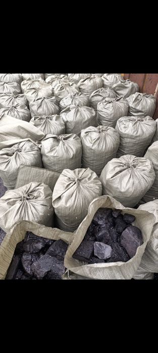 Уголь, опилки, дрова в мешках, швырок чурки зил и пирожковоз