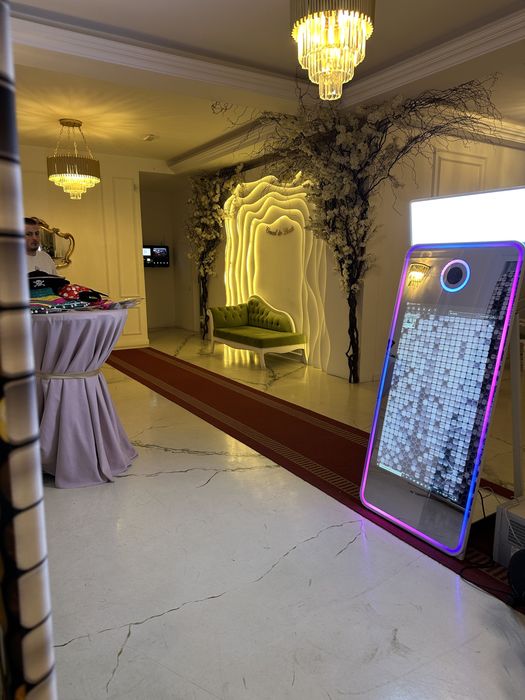 Photo Booth Oglindă Magică | Cabină Foto Nunți, Botezuri, Majorate | București, Pitești, Argeș