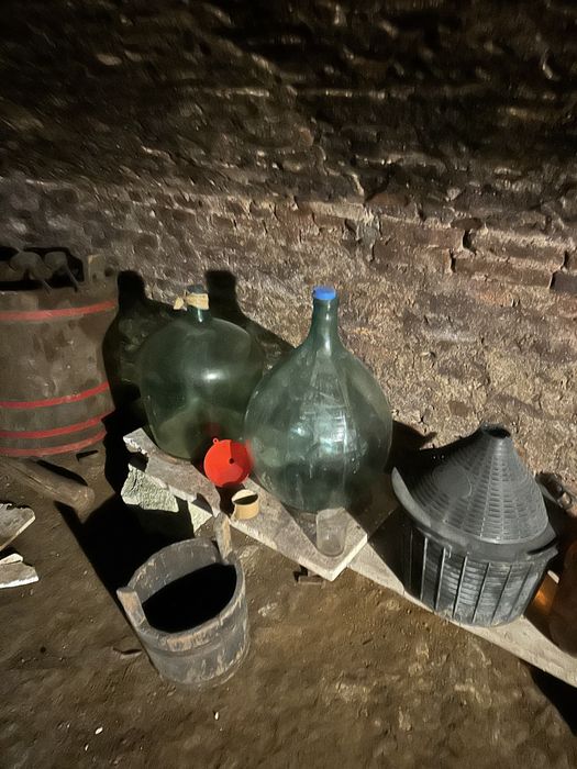 Damigene din sticlă 50 L – pentru vin