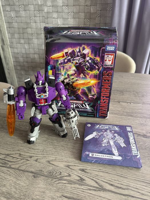 Transformers Leader Class