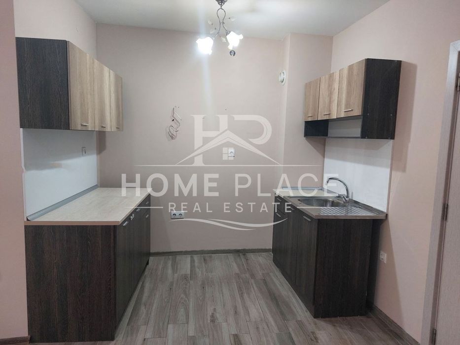 ПАРКОМЯСТО ! Необзаведен двустаен апартамент под наем - Трошево