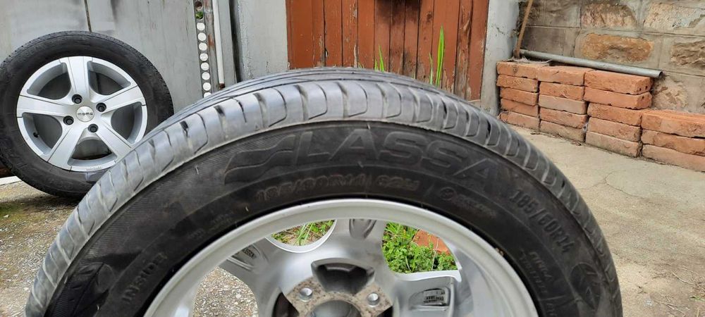 Летни гуми LASSA GREENWAYS 185/60/14 с джанти MOMO WIN PRO