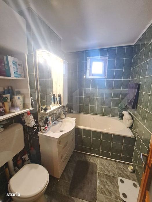 Apartament 3 camere, decomandat, 79 mp, complet renovat, Astra