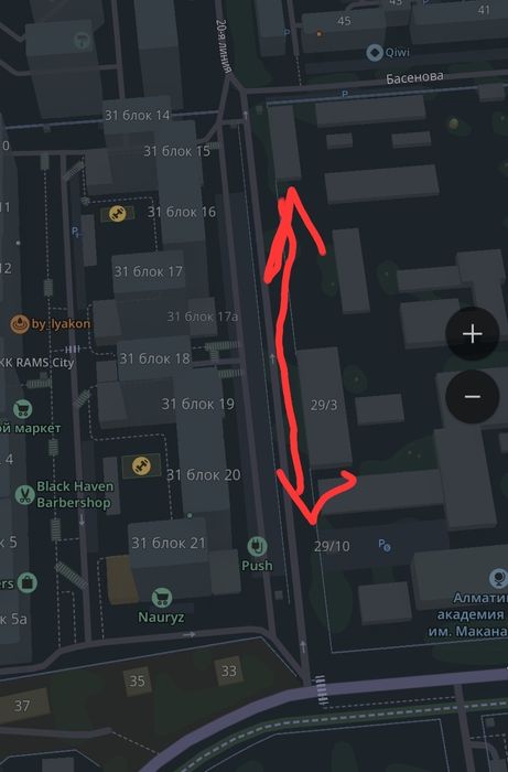 В аренду места в гараже .