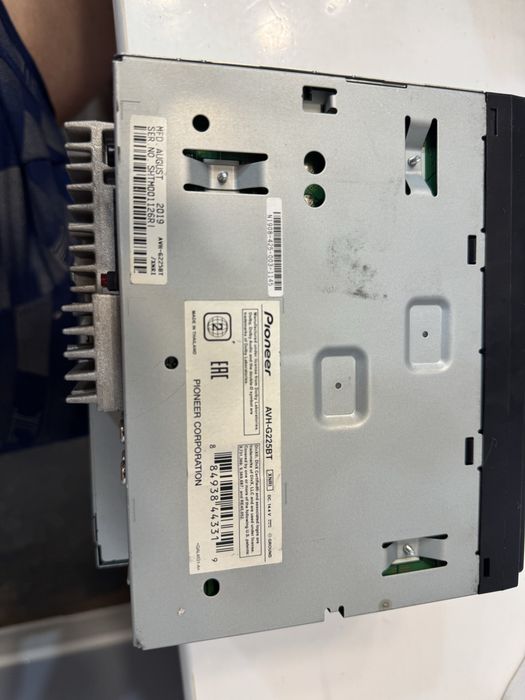 Продам магнитофон pionеer 2 DIN Б/У