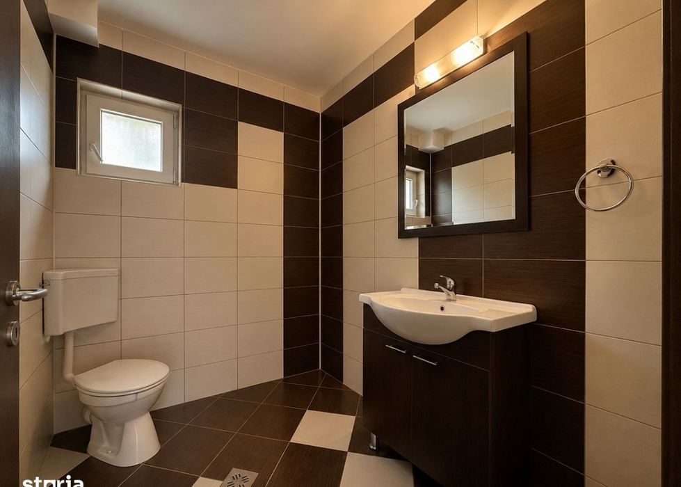 Proprietar casă vânzare zona Sanlacta