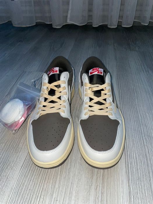 Jordan 1 Low travis scott reverse