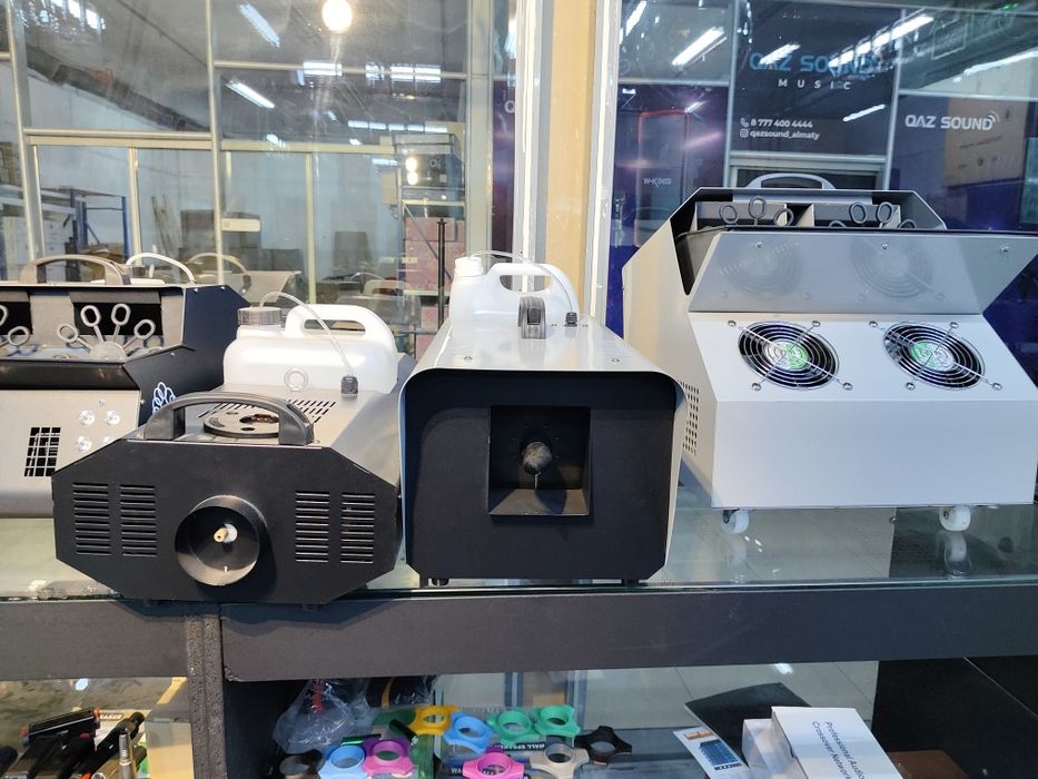 Звуковое оборудование/Генераторы эффектов/Дым, Снег машина