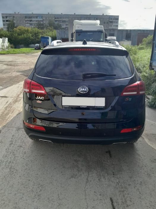 Продам кроссовер JAK S5