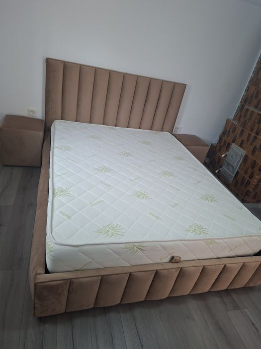 Paturi tapitate cu loc de depozitare