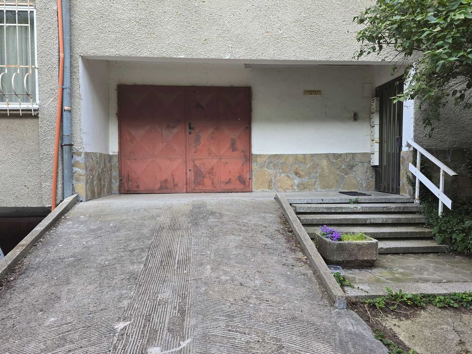 Продавам гараж в кв. Княжево,  м.Карпузица, София- от СОБСТВЕНИК