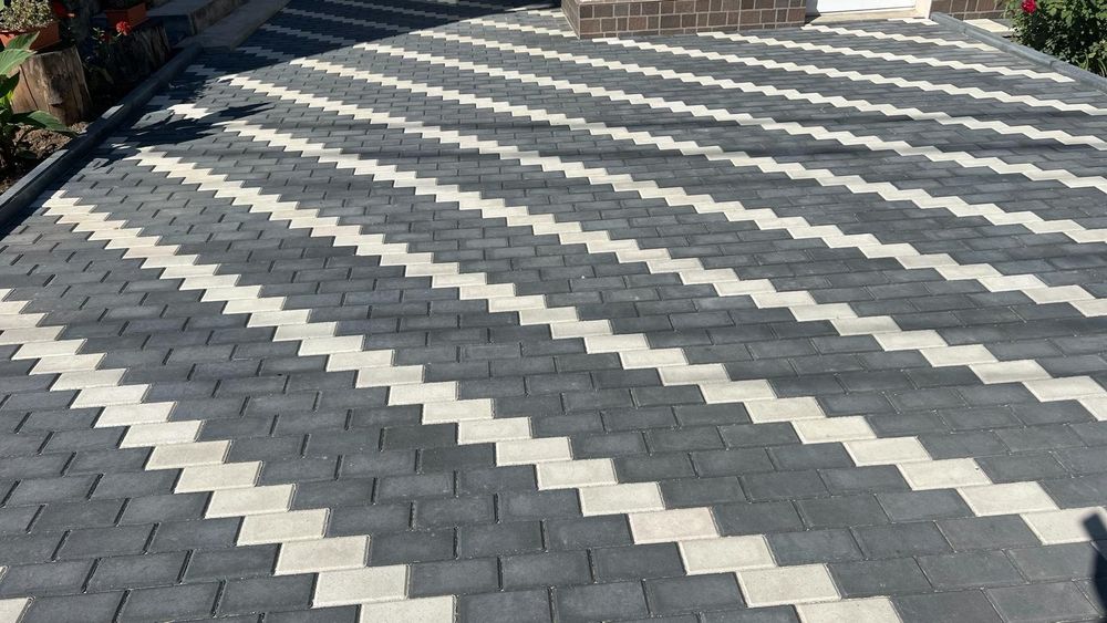 Pavele vibropresate / Pavaje curte  -Pitesti