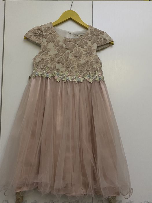 Платье нарядное