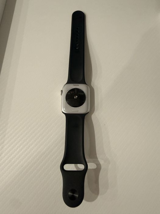 Apple Watch SE 2 44mm