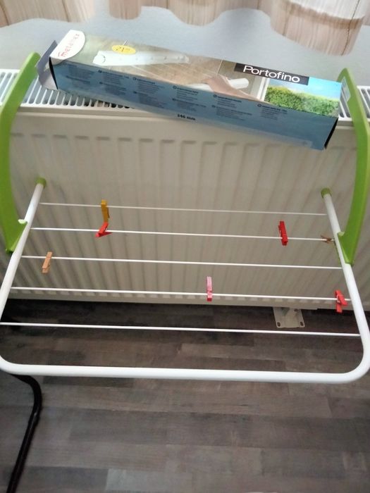 Set farfurii,2uscatoare,tigaie grill totul nou 50 lei.