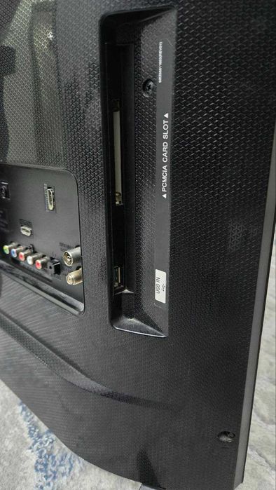 Telivizor Sotiladi LG 32 SMART EMAS