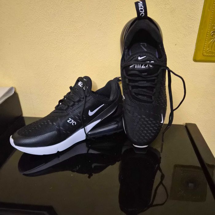 Маратонки Nike Air Max 270