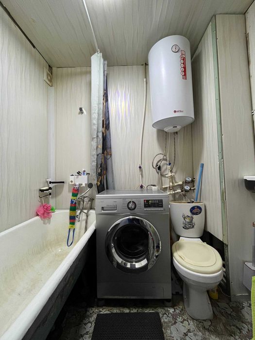 Продаётся 3х, 7 мкр, район Кооператора