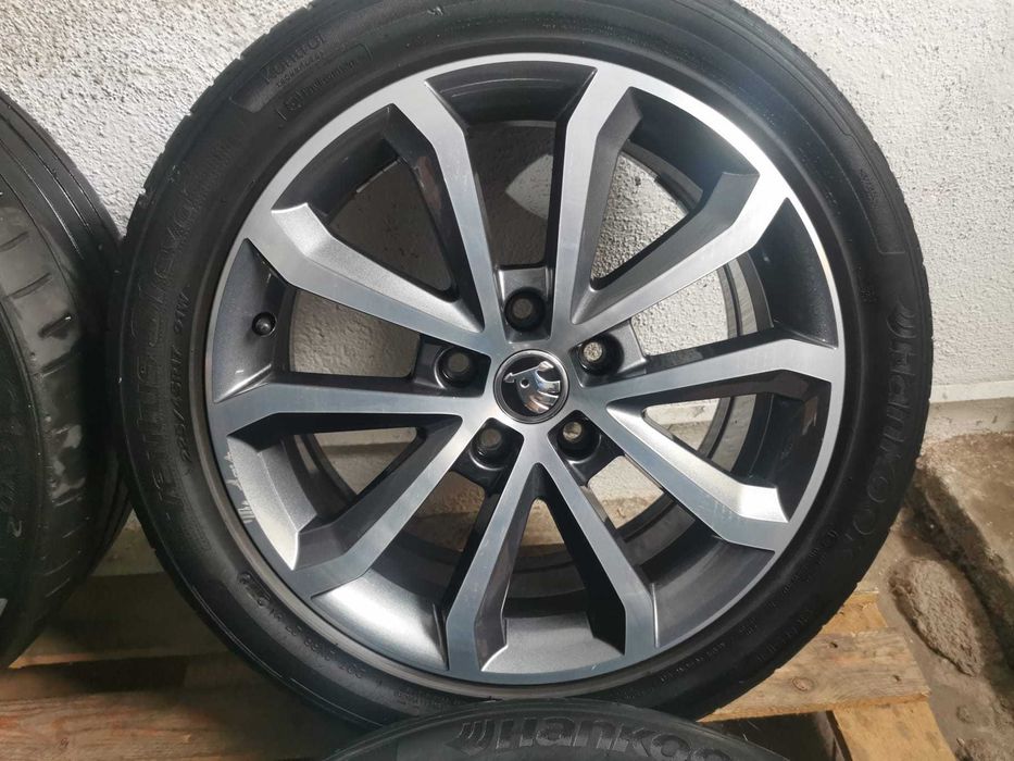 Jante Originale Skoda Octavia  III . R 17 cu anvelope de vara