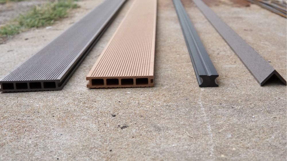WPC композитен декинг. Дъски за настилка, облицовки и огради