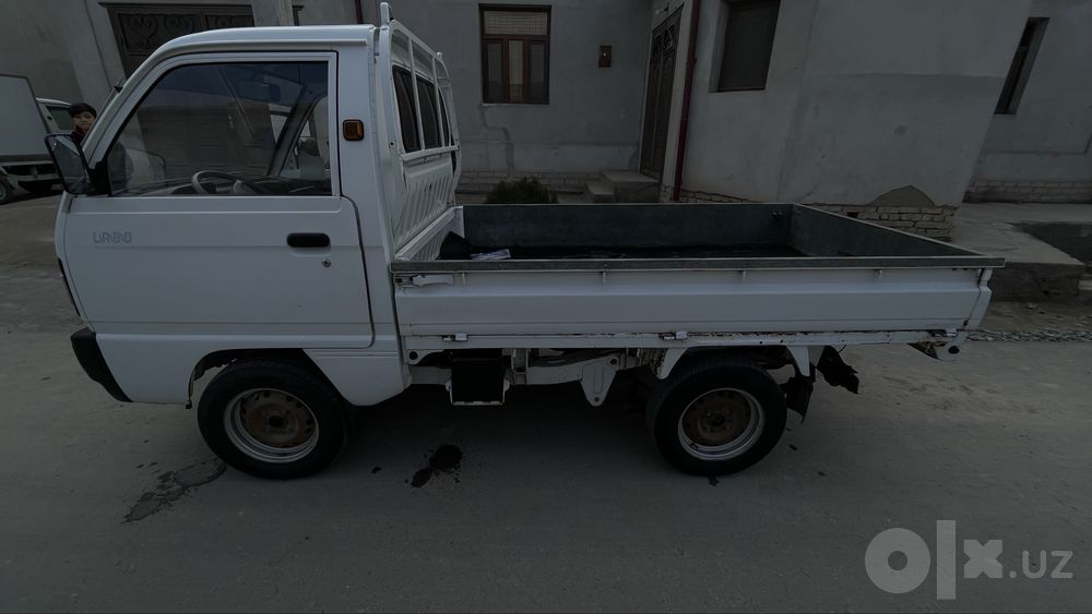 moshina 2019 yil halol probeg 205.000 km hech yerinda kraska yoq