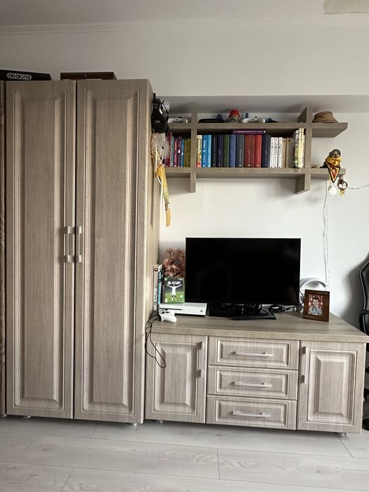 Dulap haine 80 cm,comodă 120 cm,etajeră suspendată,birou