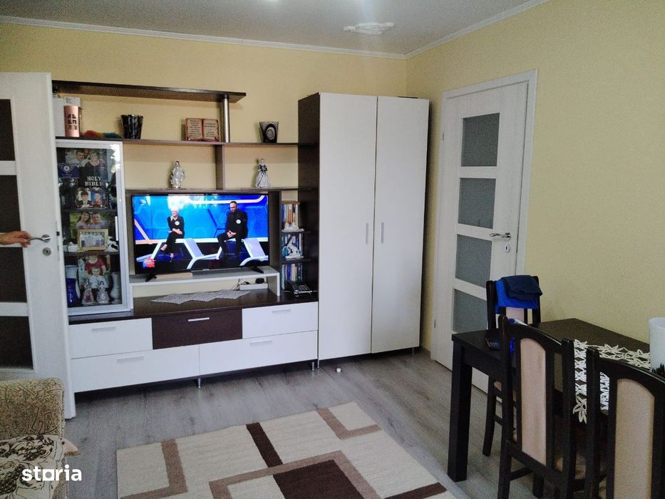 Apartament 3 camere et 2 Str Voinicilor 85000 E