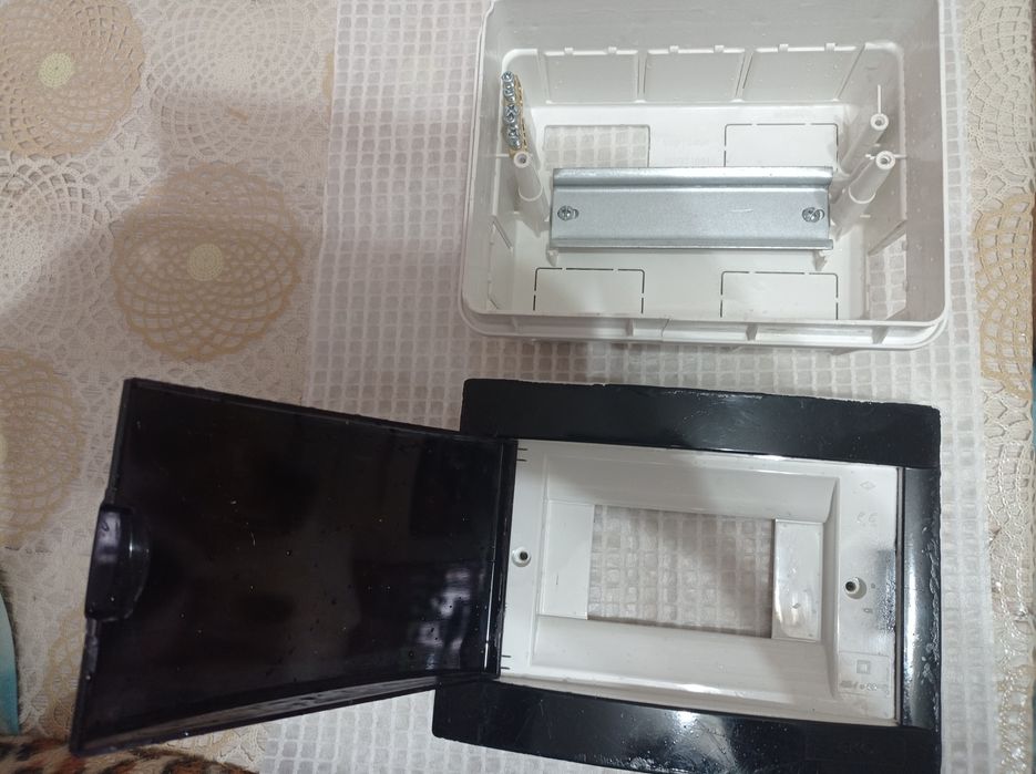 Электрический ящик под автоматы