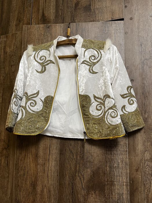 Казахская национальная одежда для мальчика