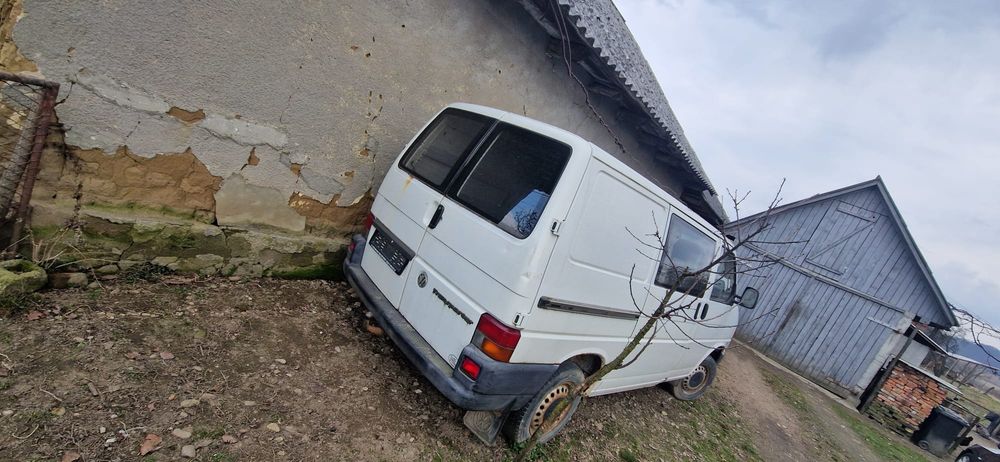 Dezmembrez Volkswagen Transporter